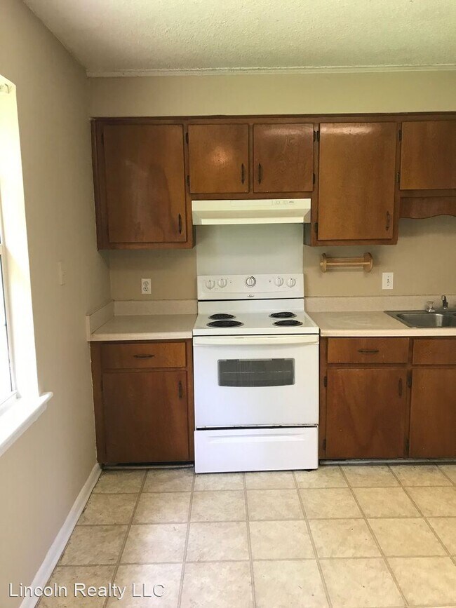 Building Photo - 2 br, 1 bath House - 7 Shanna Cir Apt B