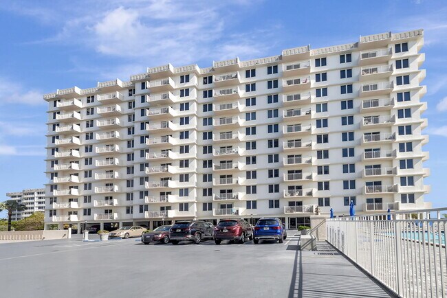 Foto del edificio - 3215 S Ocean Blvd