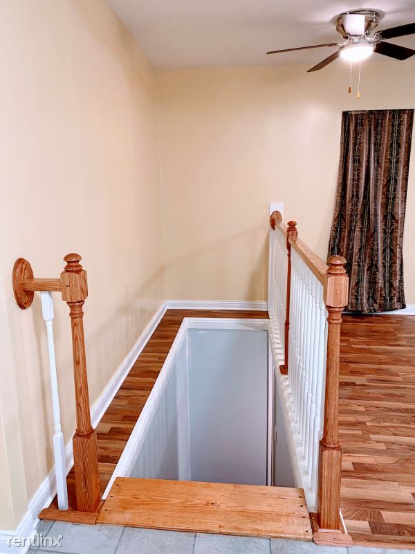 Building Photo - 4 br, 2 bath House - 8421 S Cregier Ave