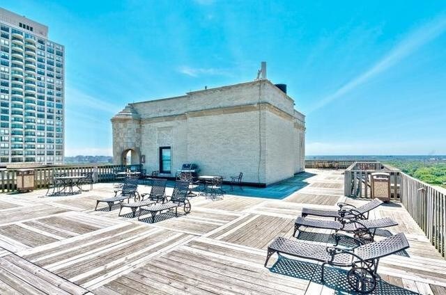 Terraza para tomar el sol - 2000 N Lincoln Park W