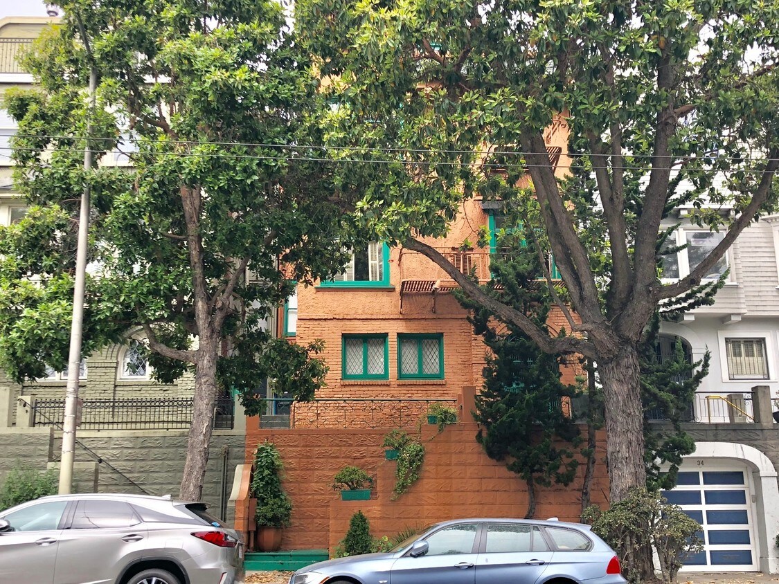 Primary Photo - 42 Castro St