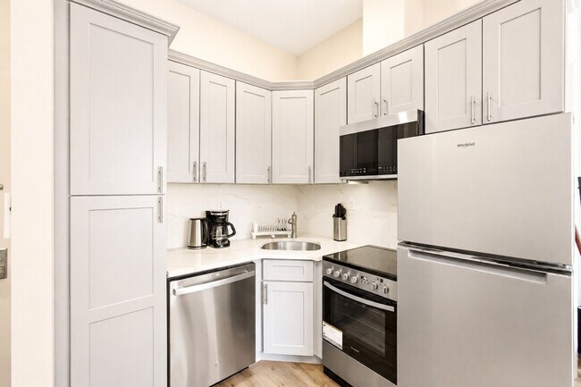 Foto del edificio - 317 W 48th St