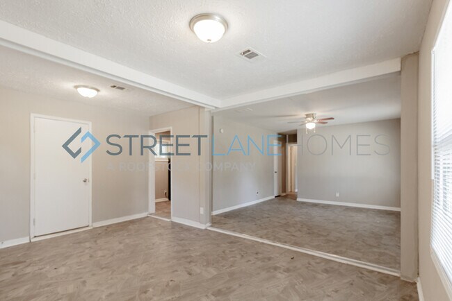 Building Photo - 2423 Adger Rd