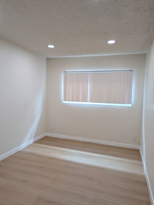 Foto del edificio - 5252 Hermitage Ave