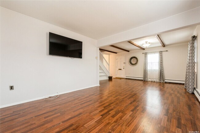 Foto del edificio - 8 Sandy Ln