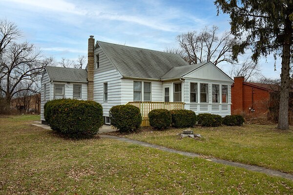 Foto principal - 864 N Addison Ave