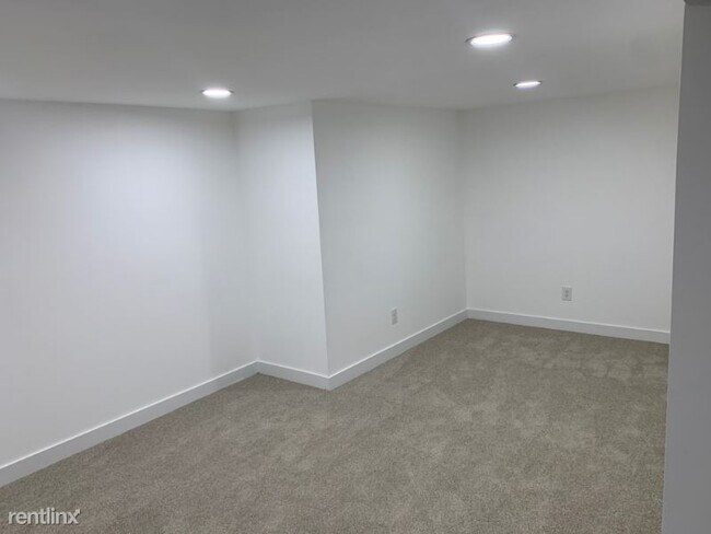 Building Photo - 2 br, 1 bath House - 1412 E Garfield St