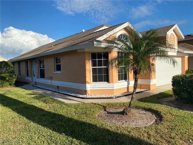 Foto del edificio - 13649 Admiral Ct
