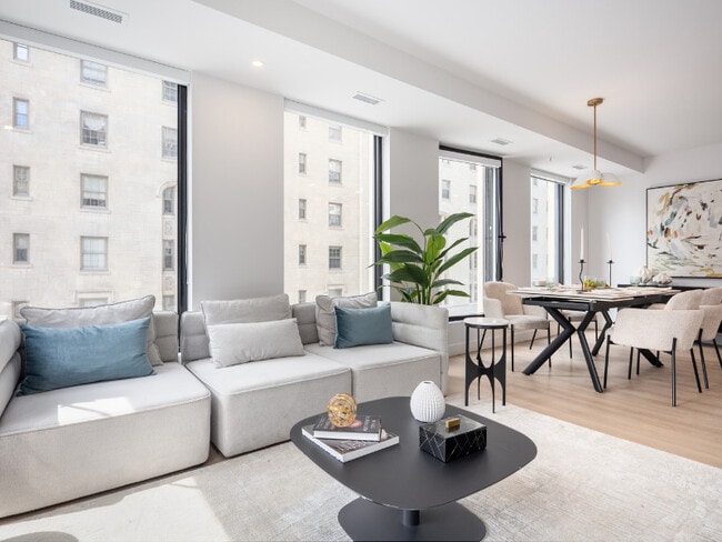 Building Photo - Le Samuel