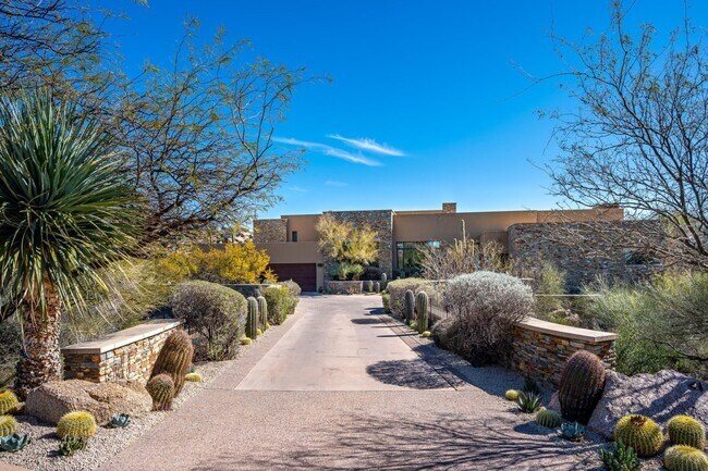 Building Photo - 41639 N Saguaro Forest Dr