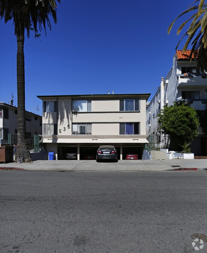 Building Photo - 535 S Serrano Ave