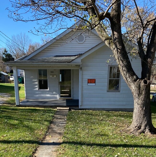 Building Photo - 524 N College St