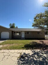 Building Photo - 141-143 E Home Ave