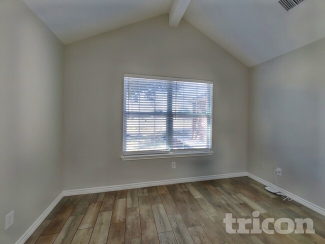 Foto del edificio - 16229 Summerset Estates Blvd