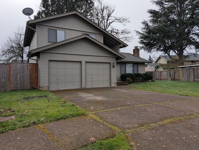 Foto del edificio - Beautiful Updated 3-Bed, 2-Bath Home In Thurston Area!