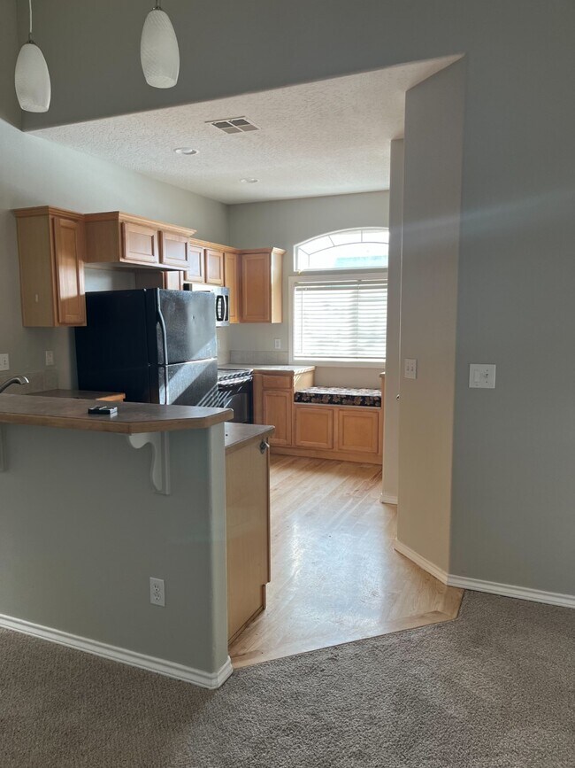 Foto del edificio - 2664 E Bridgecreek Dr