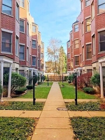 Foto principal - 5127 N Damen Ave