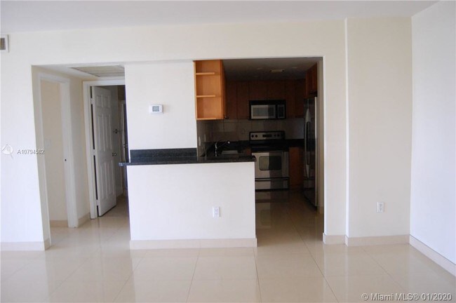 Building Photo - 10350 W Bay Harbor Dr
