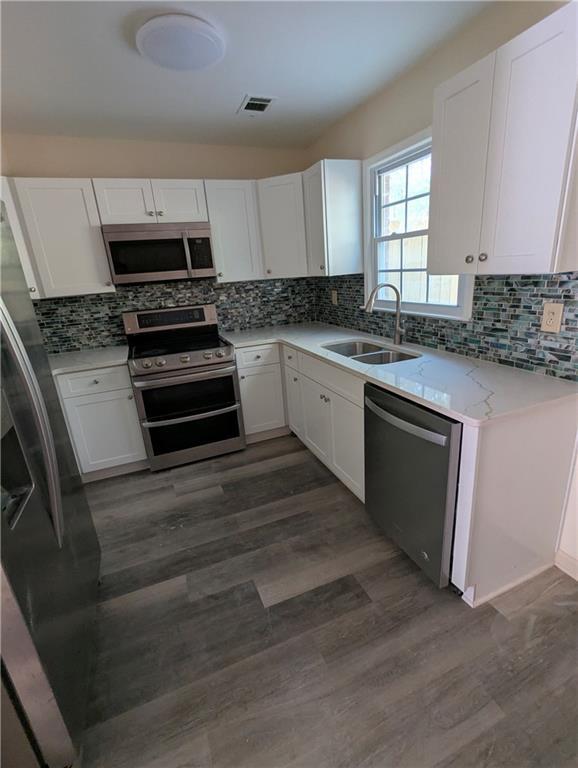 Foto del edificio - 1235 Sweet Pine Dr