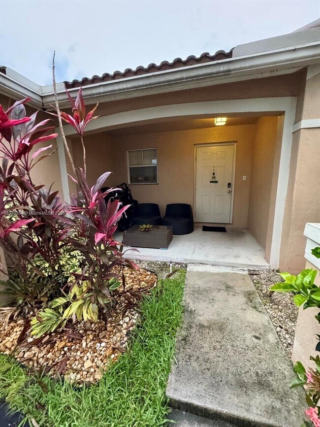 Building Photo - 1631 Orion Ln
