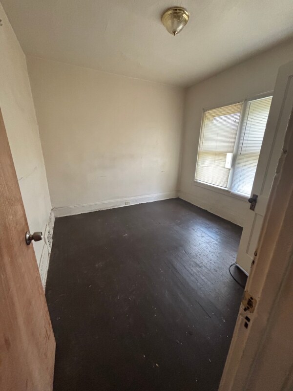 Building Photo - 3661 E 146th St
