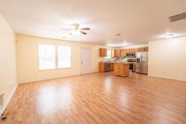 Building Photo - 7 Gimbal Cir