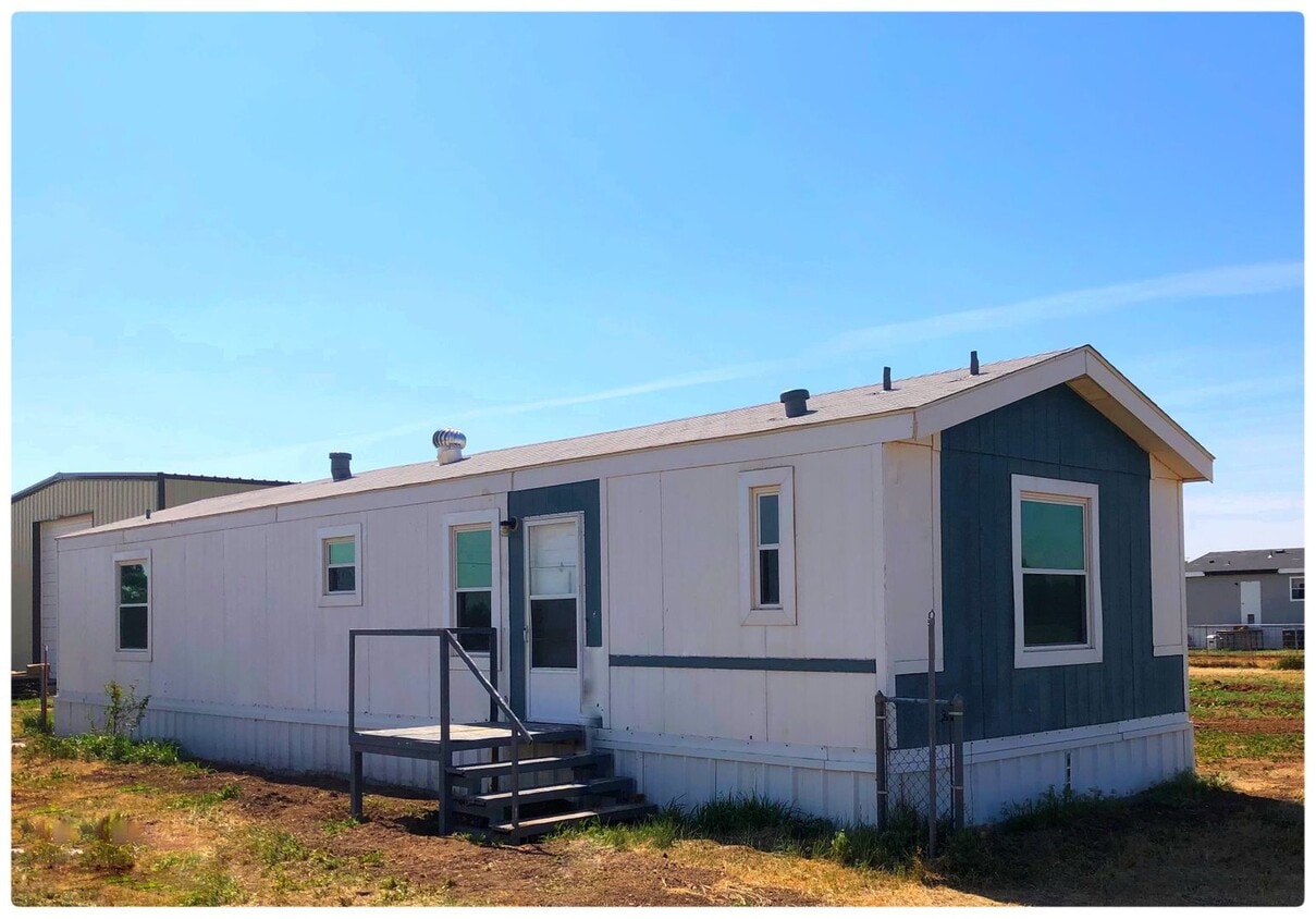 Primary Photo - REMODELED 2 BEDROOM 2 BATH MANUFACTURED HOME IN BUSHLAND ISD