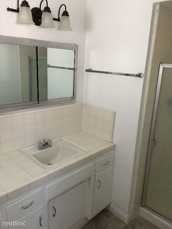 Building Photo - 2 br, 2 bath Apartment - 503 Fairview Ave