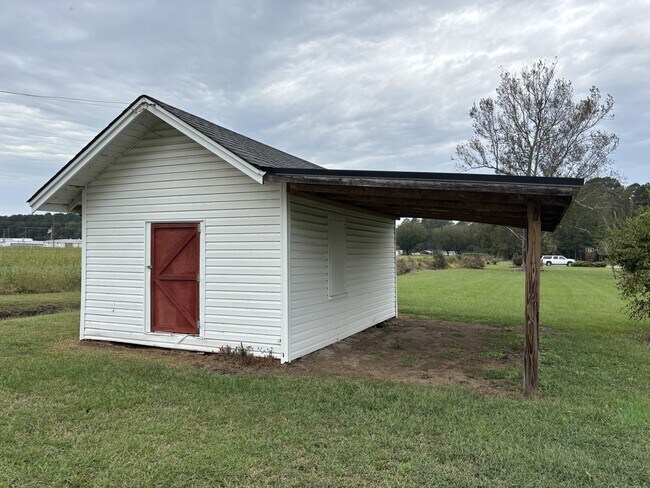 Foto del edificio - 9814 Stricklands Crossroads Rd