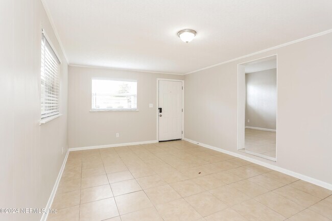 Building Photo - 7037 Pellias Rd