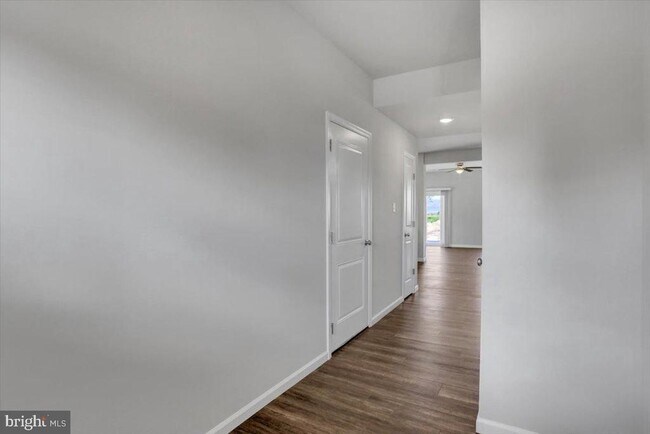Foto del edificio - 1817 Holly Ln