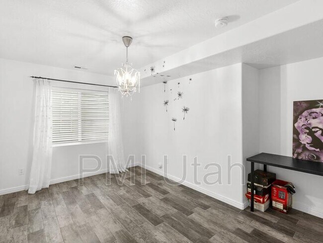 Foto del edificio - 1603 Kingsbarn Way