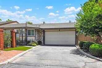 Building Photo - 2155 Barclay Ct