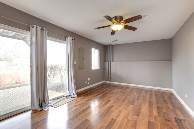 Building Photo - 672 Diamond Pointe Dr