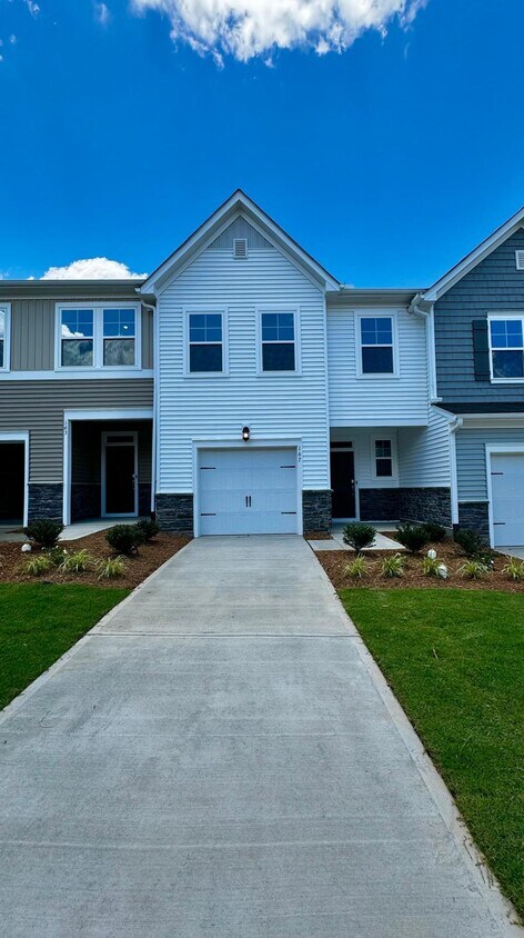 Primary Photo - 167 Aster Bloom Ln