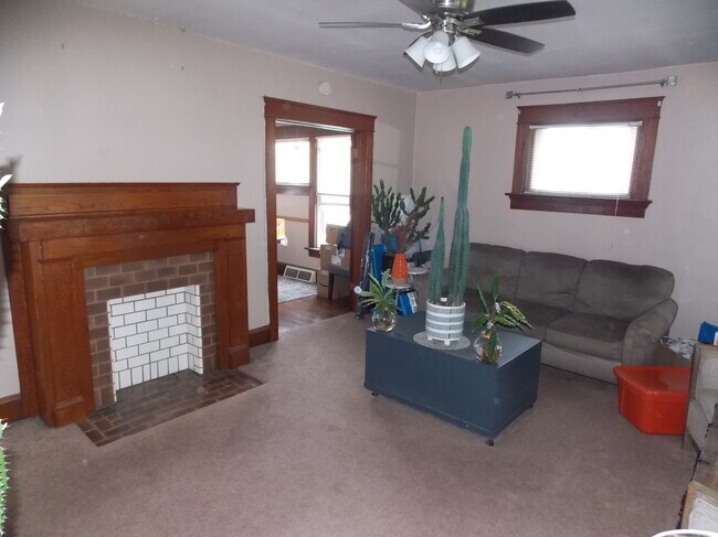 Foto del edificio - 3611 Maple St