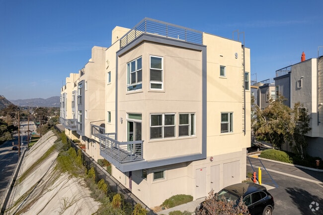 Building Photo - Latitudes at Silver Lake