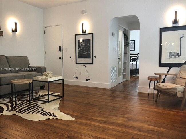 Foto del edificio - 1524 Euclid Ave