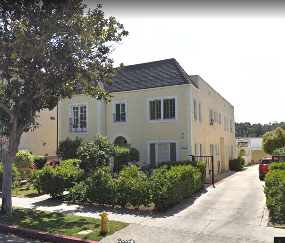 Building Front - 918 E Garfield Ave