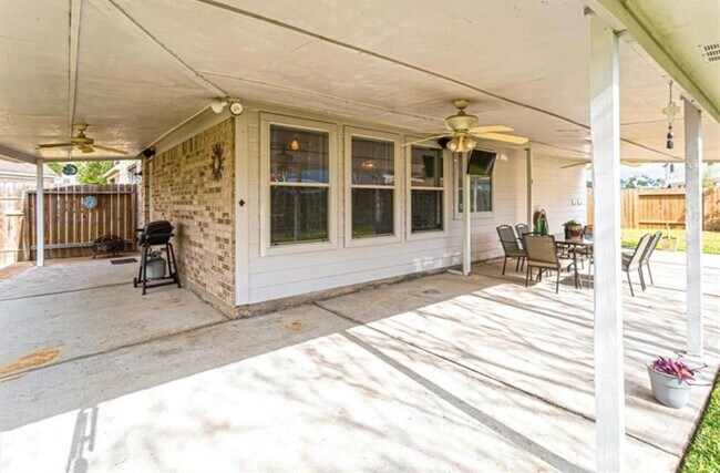 Foto del edificio - 12106 Landsdown Ridge Way