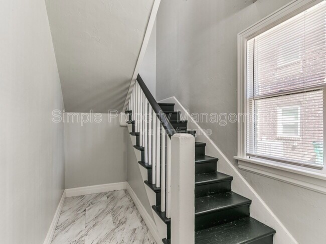 Foto del edificio - 1841 N Gatewood Ave