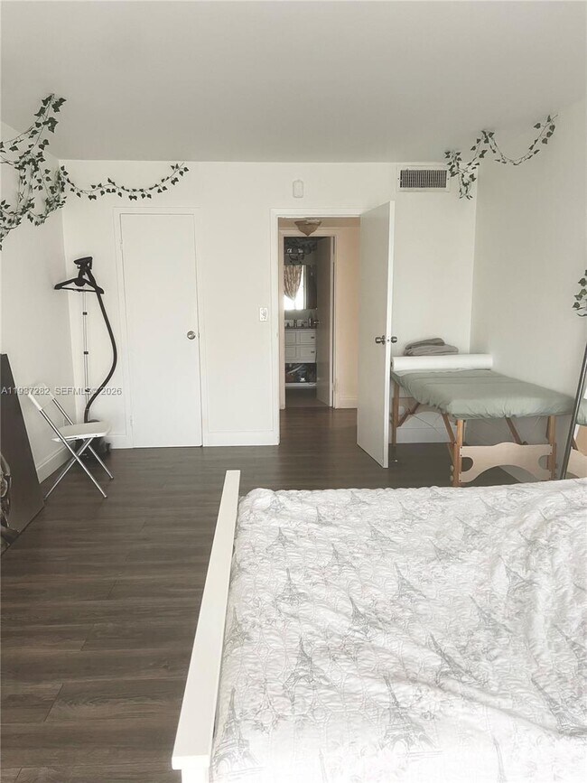 Foto del edificio - 2001 Atlantic Shores Blvd