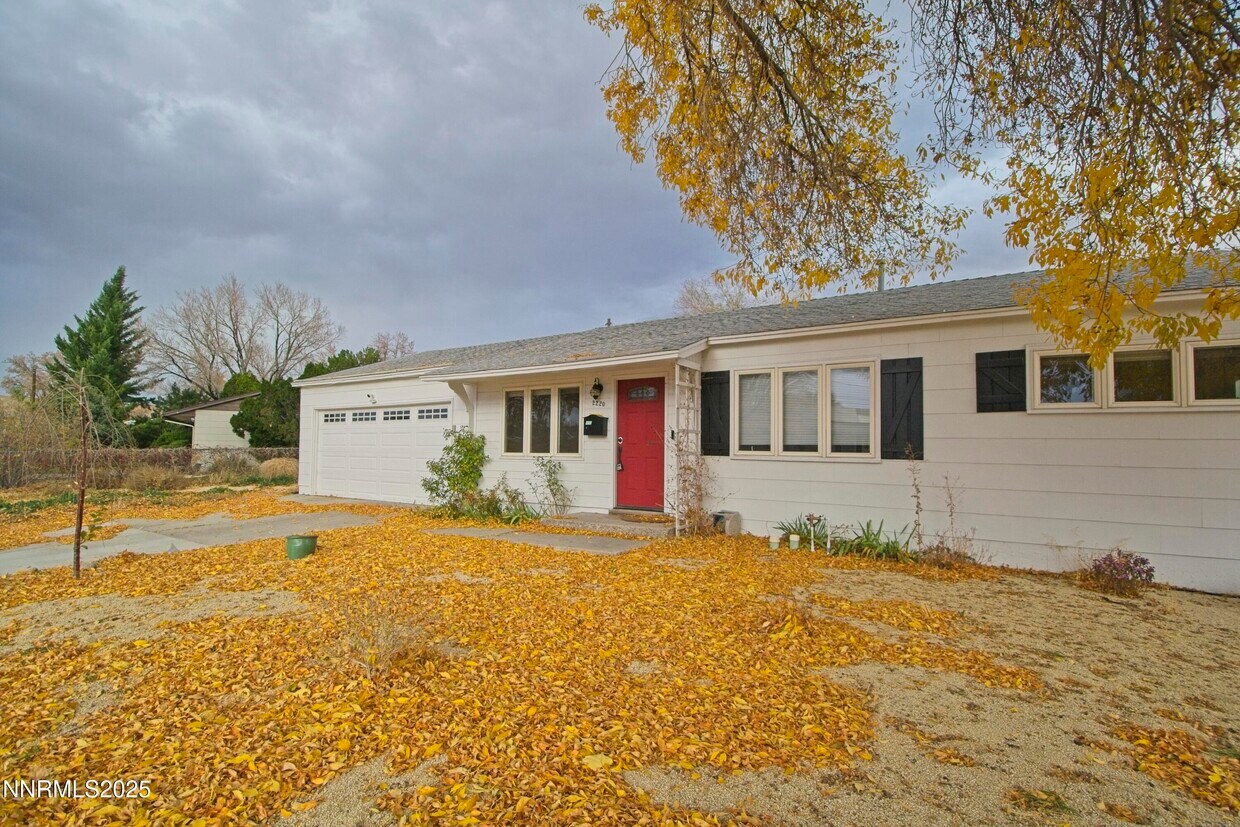 Primary Photo - 2220 Nelson Way