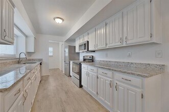 Building Photo - 2905 Joymeadow Dr