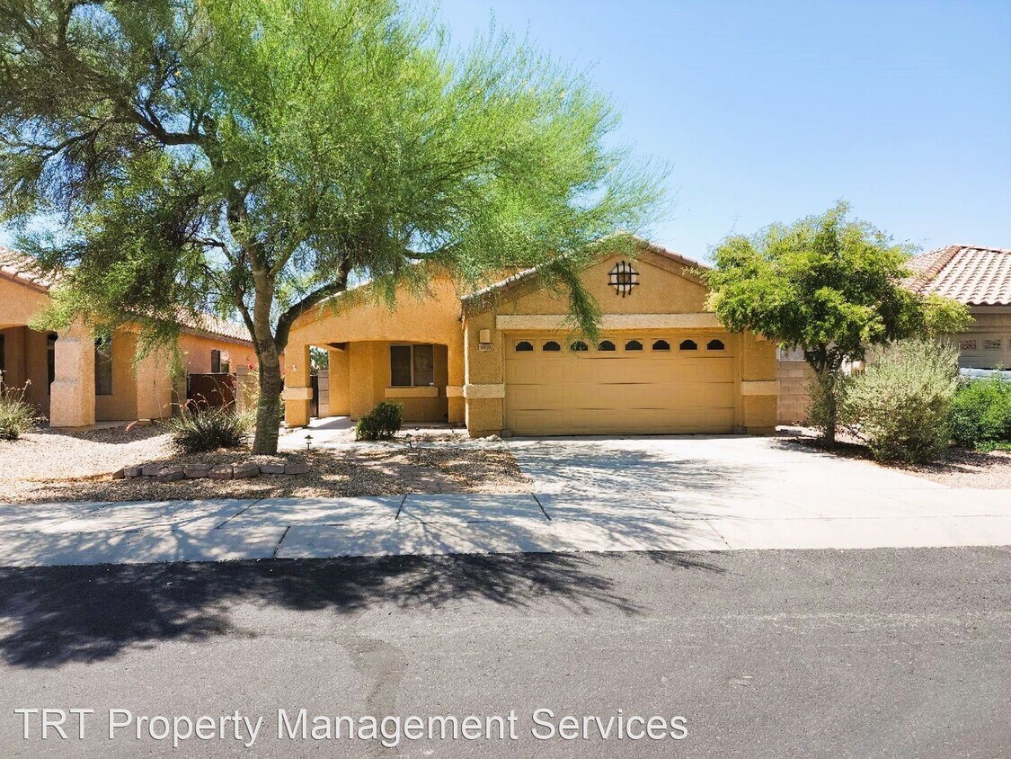 3 br, 2 bath House 6626 E SPLENDID LANE House for Rent in Tucson
