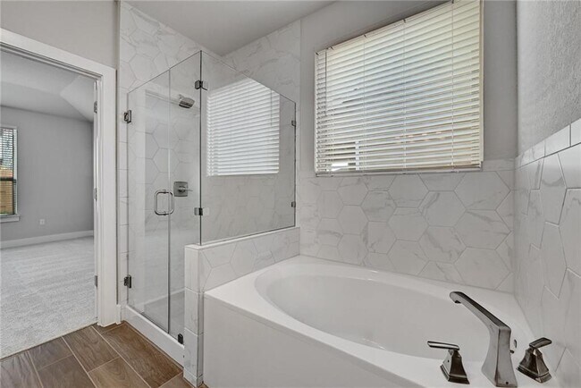 Building Photo - 8412 Cottage Rose Dr