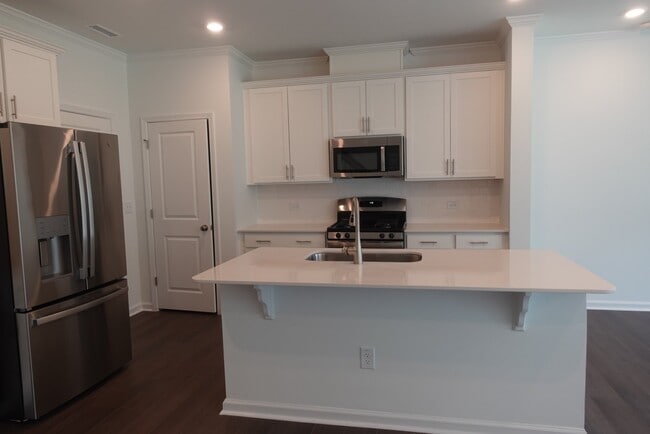 Foto del edificio - 1110 Weavers Trce Dr