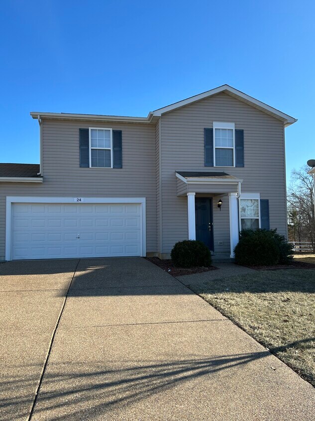 Foto principal - 24 Chesterfield Ct