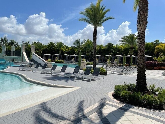 Foto del edificio - 7831 NW 104th Ave