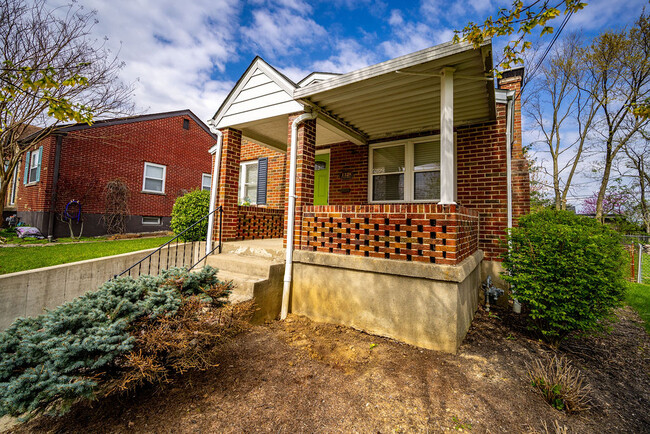 Building Photo - 1128 Exter Dr
